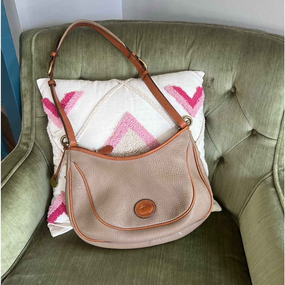 Vintage Dooney and Bourke shoulder bag